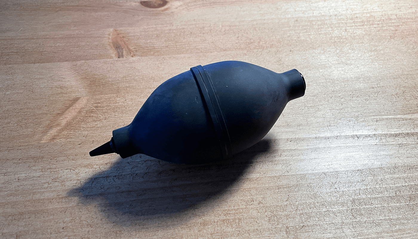 Watch building tools dust blower